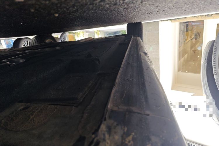 Used Hongqi H5 2019 30TD Dynamic Edition Chassis Front Right