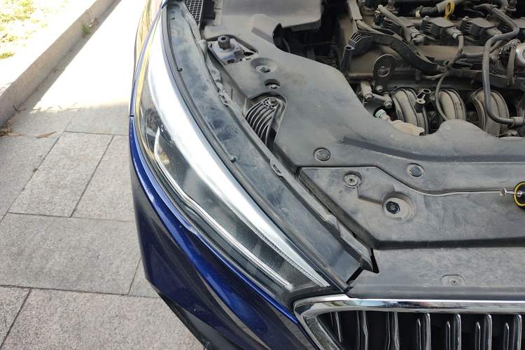 Used Hongqi H5 2019 30TD Smart Connect Dynamic Edition Engine Bay Right