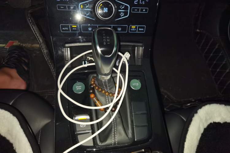 Used Hongqi H5 2019 30TD Dynamic Edition Gear Lever