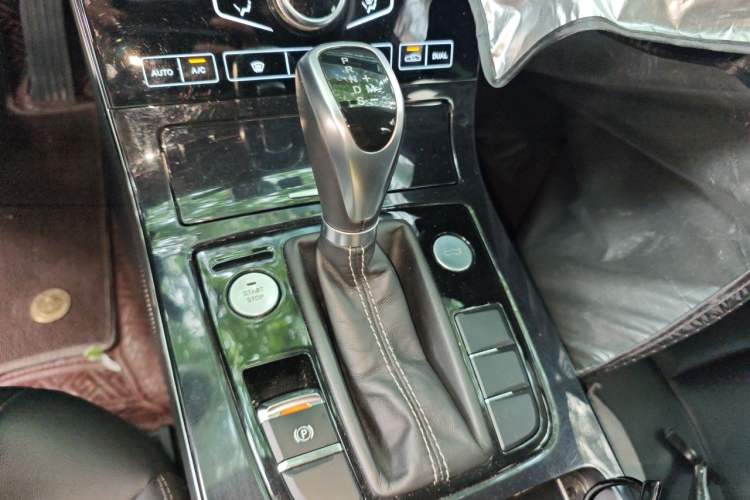 Used Hongqi H5 2019 30TD Dynamic Edition Gear Lever