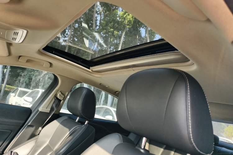 Used Hongqi H5 2019 30TD Dynamic Edition Headliner