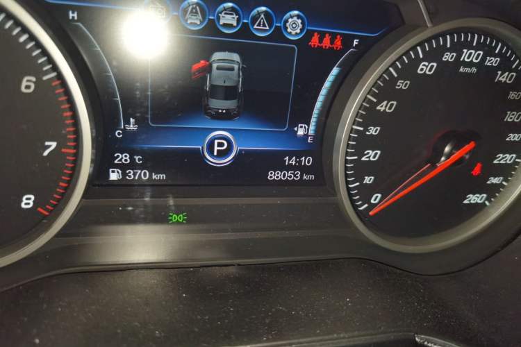 Used Hongqi H5 2019 30TD Dynamic Edition Odometer Close Up