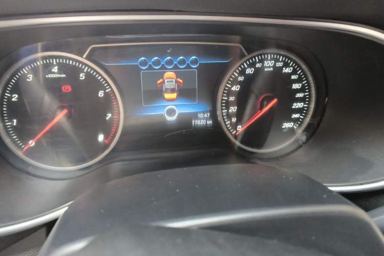 Used Hongqi H5 2019 30TD Smart Connect Dynamic Edition Odometer Close Up