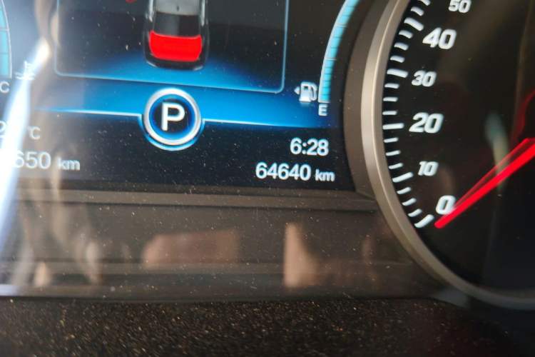 Used Hongqi H5 2019 30TD Dynamic Edition Odometer Close Up