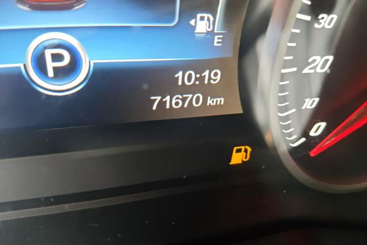 Used Hongqi H5 2019 30TD Dynamic Edition Odometer Close Up