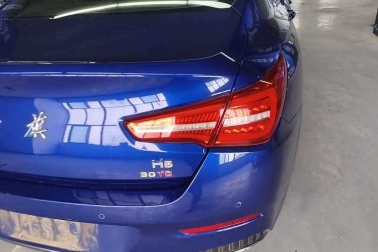 Used Hongqi H5 2019 30TD Smart Connect Dynamic Edition Right Rear Taillight