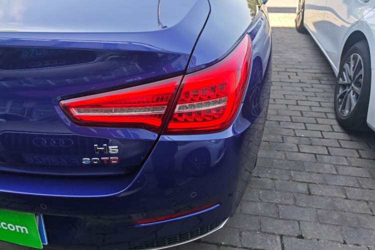Used Hongqi H5 2019 30TD Smart Connect Dynamic Edition Right Rear Taillight