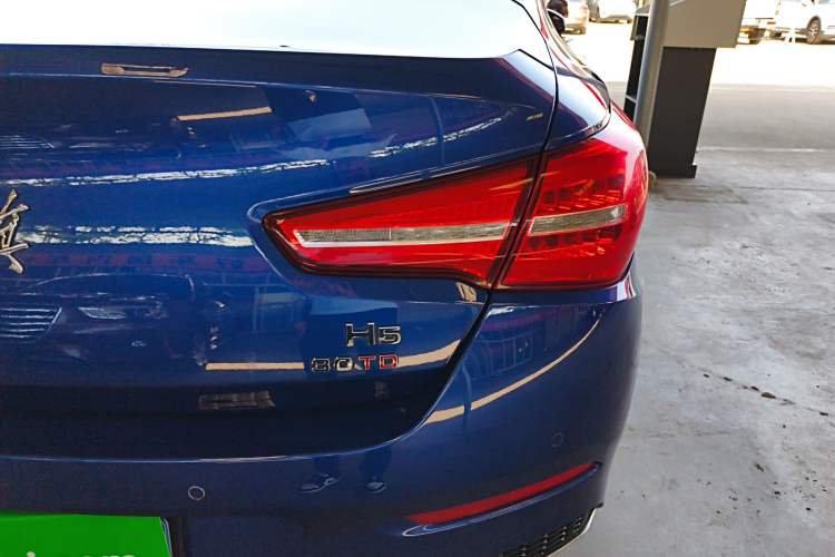 Used Hongqi H5 2019 30TD Dynamic Edition Right Rear Taillight
