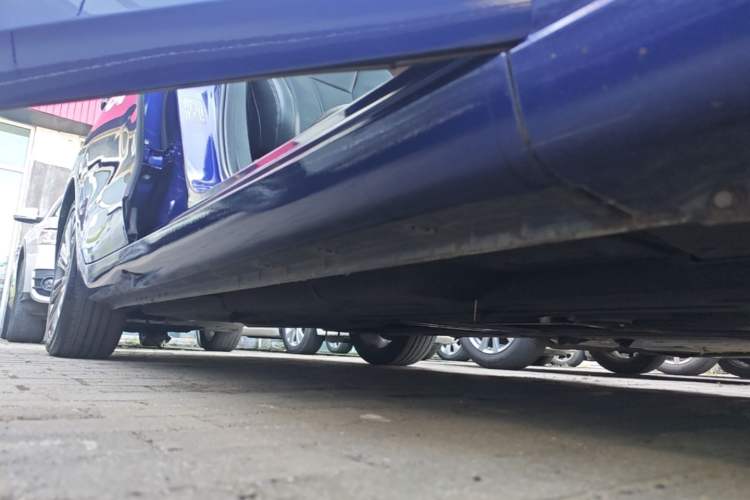 Used Hongqi H5 2019 30TD Smart Connect Dynamic Edition Right Side Sill