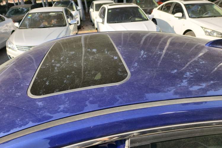 Used Hongqi H5 2019 30TD Dynamic Edition Roof