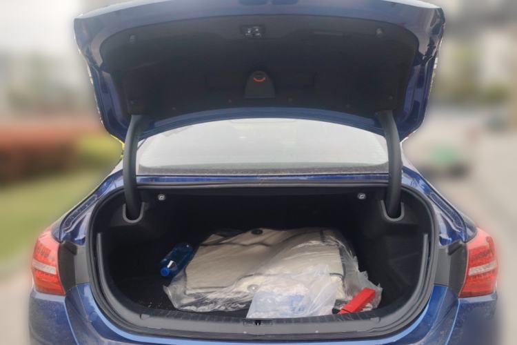 Used Hongqi H5 2019 30TD Smart Connect Dynamic Edition Trunk