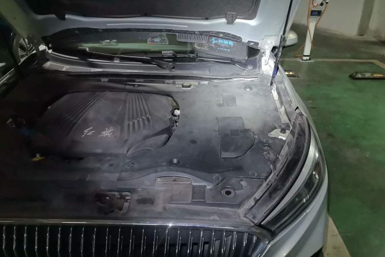 Used Hongqi H5 2019 30TD Dynamic Edition Engine Bay Left