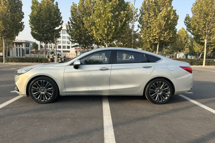 Used Hongqi H5 2019 30TD Smart Connect Dynamic Edition Exterior 3