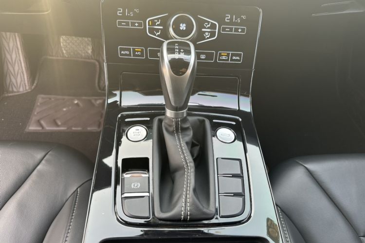 Used Hongqi H5 2019 30TD Smart Connect Dynamic Edition Gear Lever