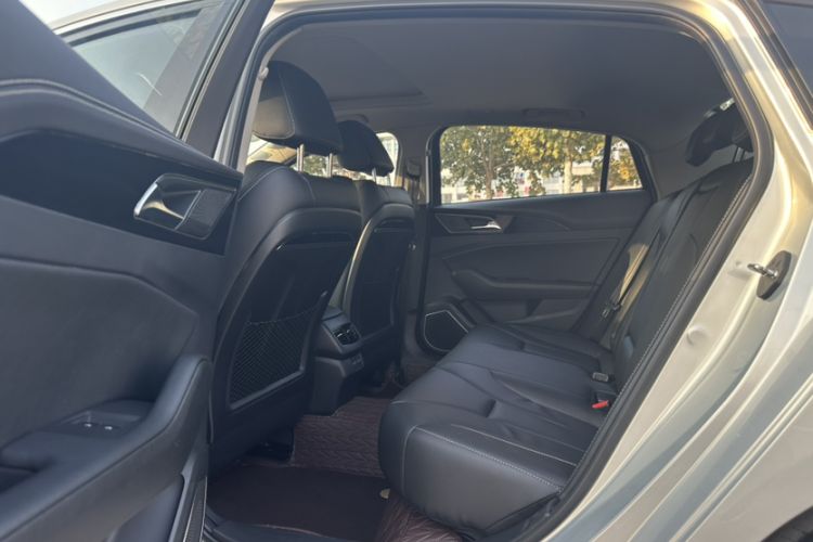 Used Hongqi H5 2019 30TD Smart Connect Dynamic Edition Interior 4