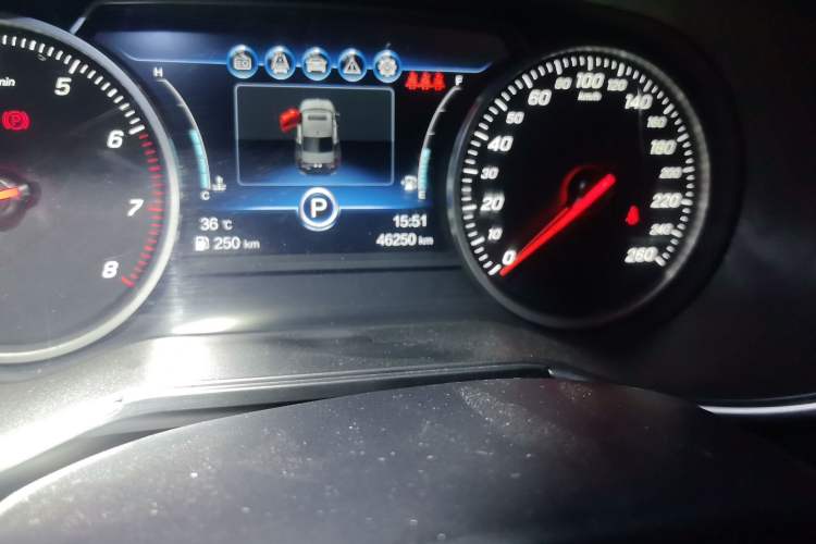Used Hongqi H5 2019 30TD Dynamic Edition Odometer Close Up