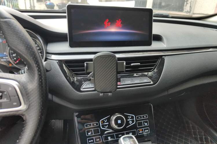 Used Hongqi H5 2019 30TD Smart Connect Dynamic Edition Audio And AC Panel