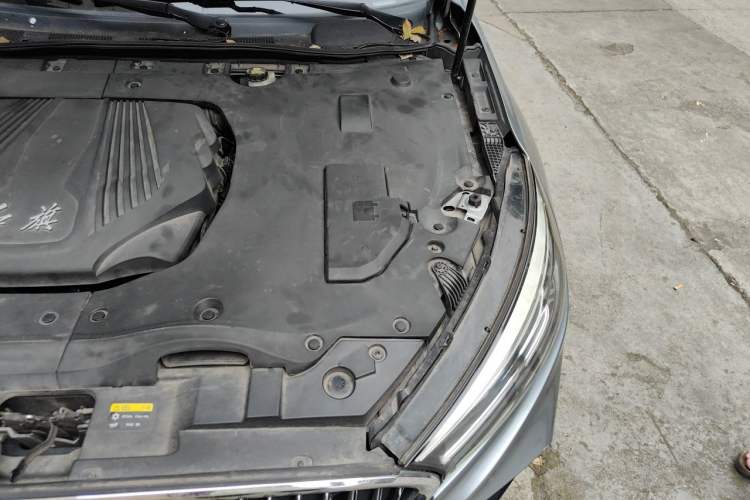 Used Hongqi H5 2019 30TD Smart Connect Dynamic Edition Engine Bay Left