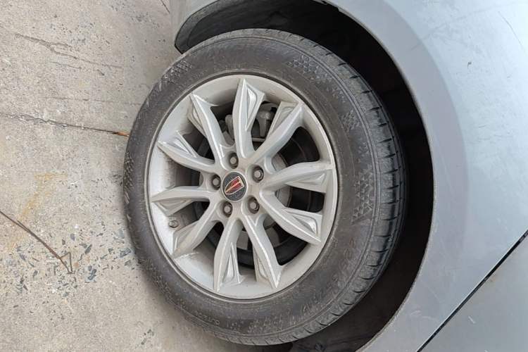 Used Hongqi H5 2019 30TD Dynamic Edition Right Rear Wheel Hub