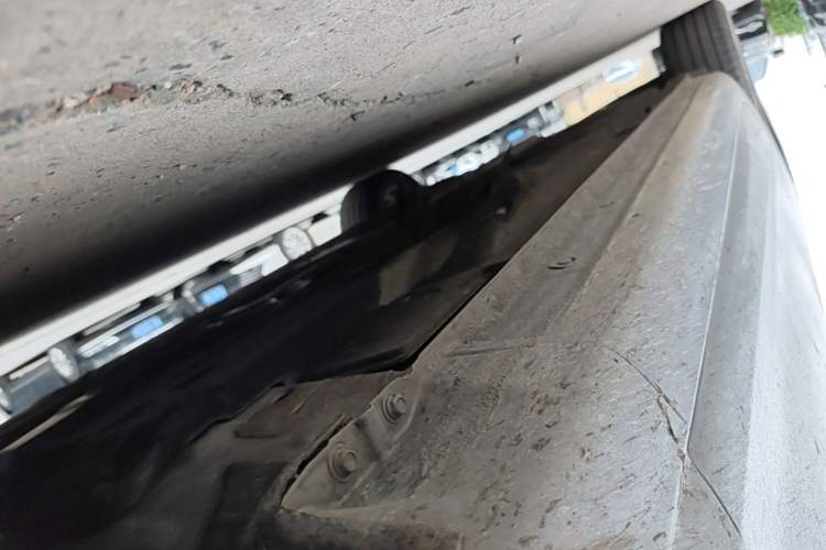 Used Hongqi H5 2019 30TD Dynamic Edition Right Side Sill
