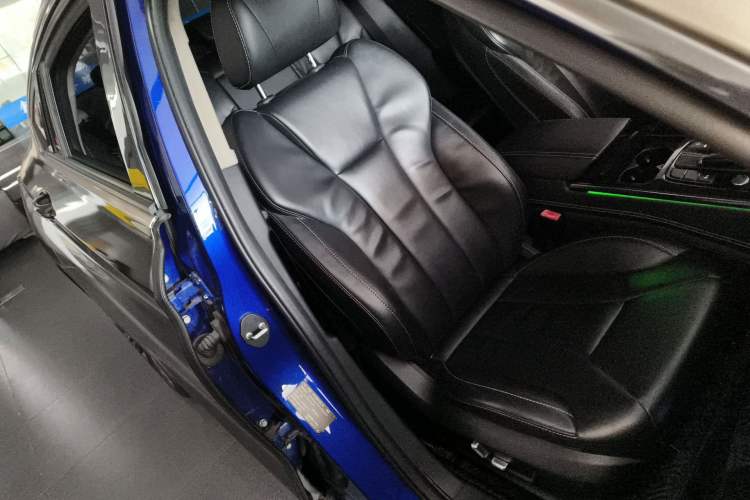 Used Hongqi H5 2019 30TD Smart Connect Dynamic Edition Right Front Seat