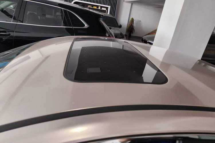 Used Hongqi H5 2019 30TD Smart Connect Dynamic Edition Roof