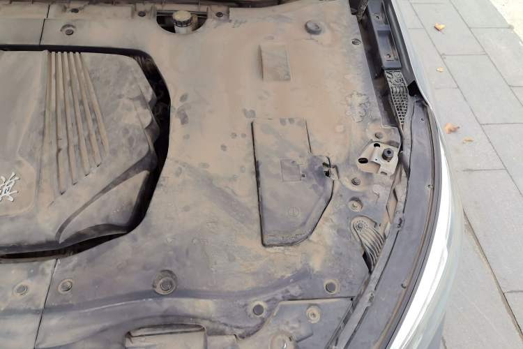 Used Hongqi H5 2019 30TD Dynamic Edition Engine Bay Left