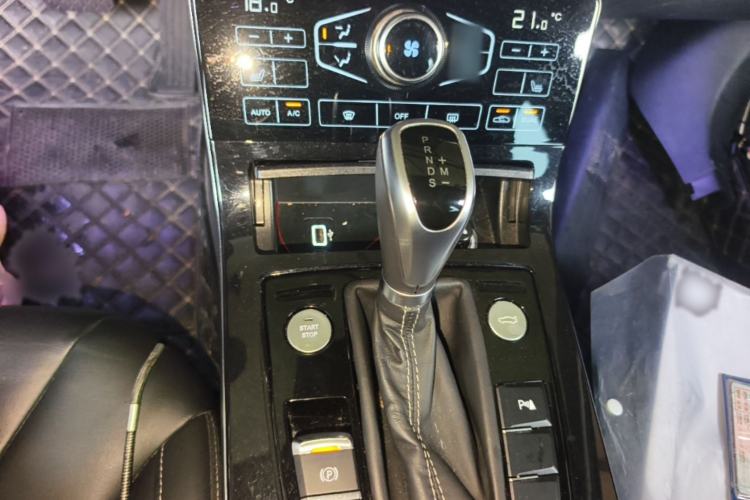 Used Hongqi H5 2019 30TD Smart Connect Dynamic Edition Gear Lever