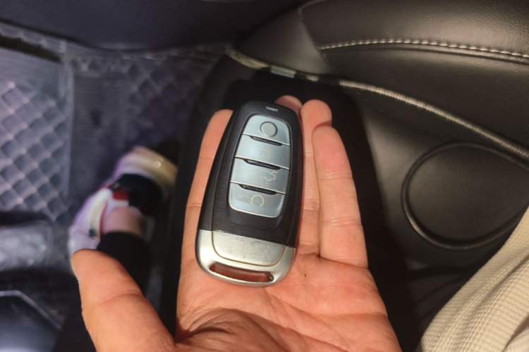 Used Hongqi H5 2019 30TD Smart Connect Dynamic Edition Interior 1