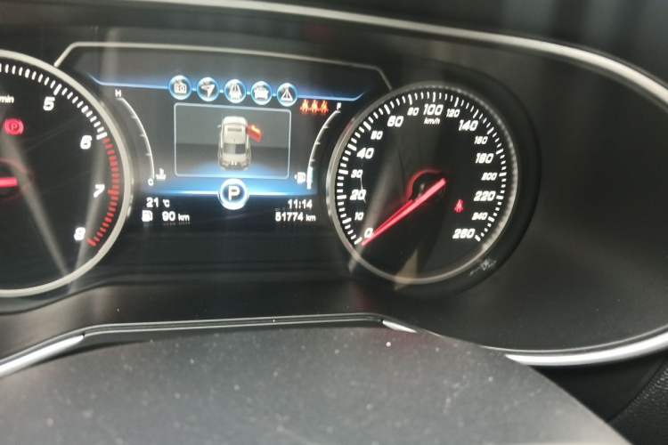 Used Hongqi H5 2019 30TD Smart Connect Dynamic Edition Odometer Close Up