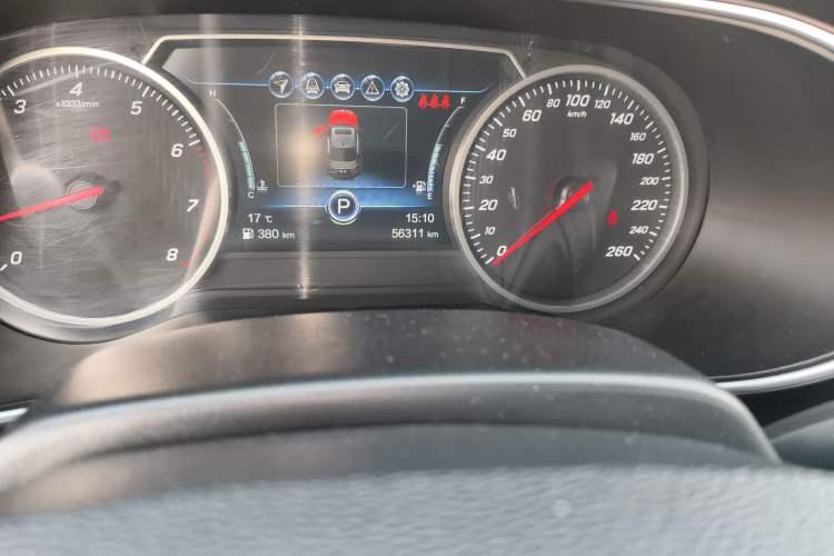 Used Hongqi H5 2019 30TD Smart Connect Dynamic Edition Odometer Close Up