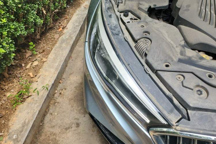 Used Hongqi H5 2019 30TD Smart Connect Dynamic Edition Right Front Headlight
