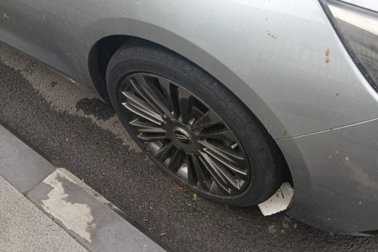 Used Hongqi H5 2019 30TD Smart Connect Dynamic Edition Right Front Wheel Hub