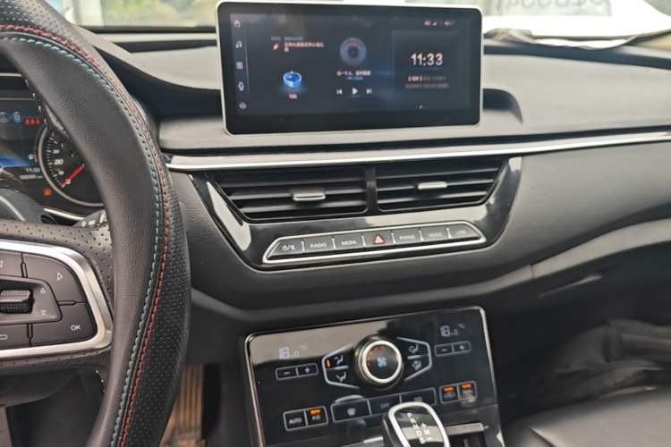 Used Hongqi H5 2019 30TD Smart Connect Dynamic Edition Audio And AC Panel