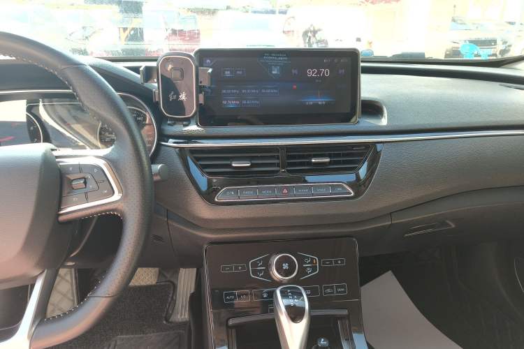 Used Hongqi H5 2019 30TD Dynamic Edition Audio And AC Panel