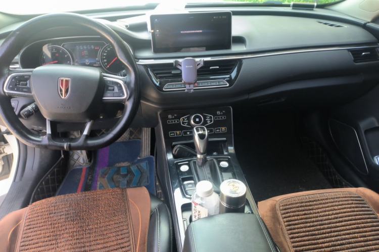 Used Hongqi H5 2019 30TD Smart Connect Dynamic Edition Center Console