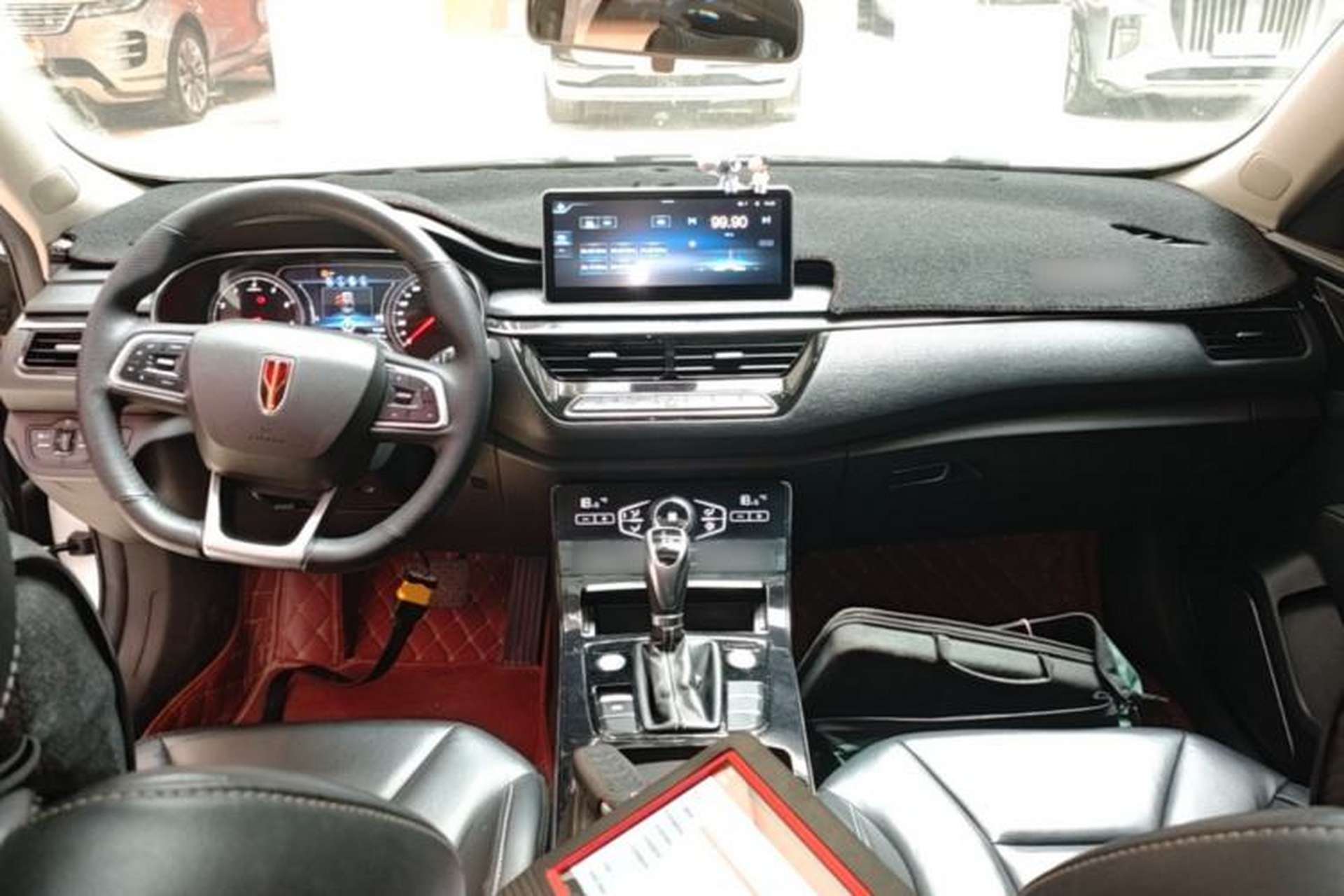 Used Hongqi H5 2019 30TD Dynamic Edition Center Console