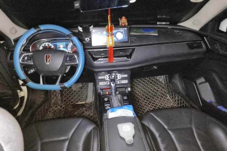 Used Hongqi H5 2019 30TD Dynamic Edition Center Console