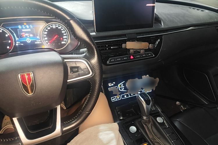 Used Hongqi H5 2019 30TD Dynamic Edition Center Console