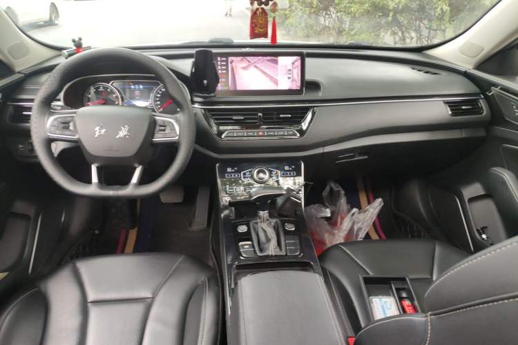 Used Hongqi H5 2019 30TD Dynamic Edition Center Console
