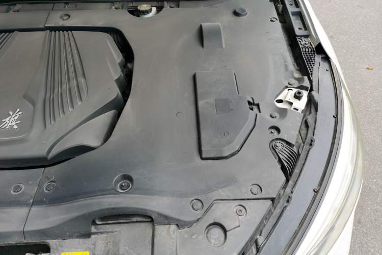 Used Hongqi H5 2019 30TD Smart Connect Dynamic Edition Engine Bay Left