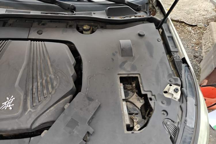 Used Hongqi H5 2019 30TD Dynamic Edition Engine Bay Left