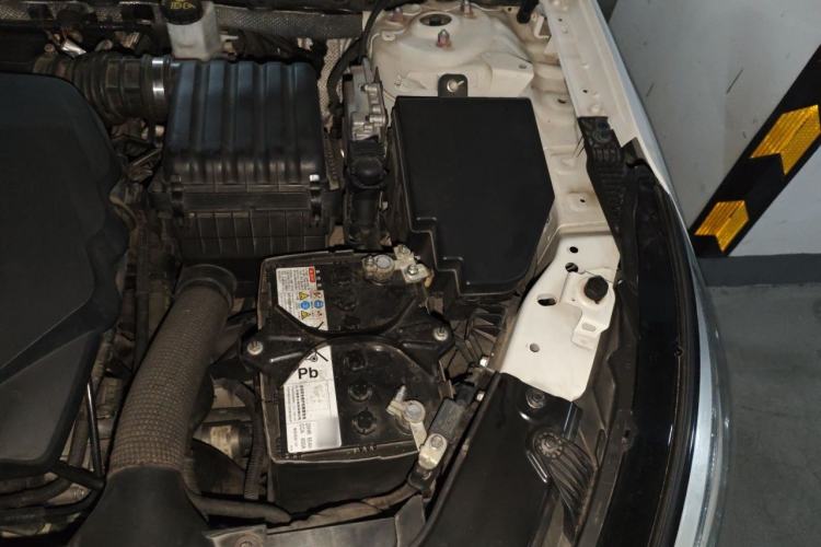 Used Hongqi H5 2019 30TD Smart Connect Dynamic Edition Engine Bay Left