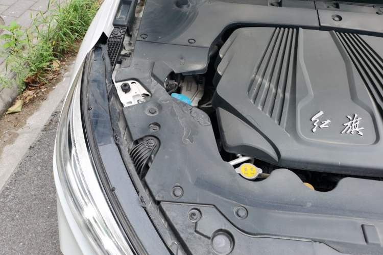 Used Hongqi H5 2019 30TD Smart Connect Dynamic Edition Engine Bay Right