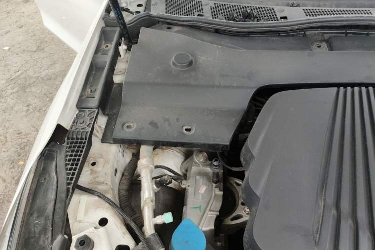 Used Hongqi H5 2019 30TD Dynamic Edition Engine Bay Right