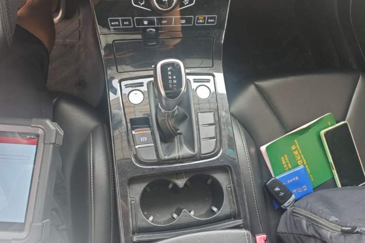 Used Hongqi H5 2019 30TD Dynamic Edition Gear Lever