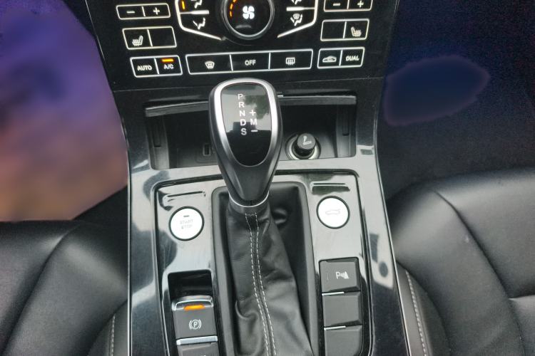 Used Hongqi H5 2019 30TD Smart Connect Dynamic Edition Gear Lever