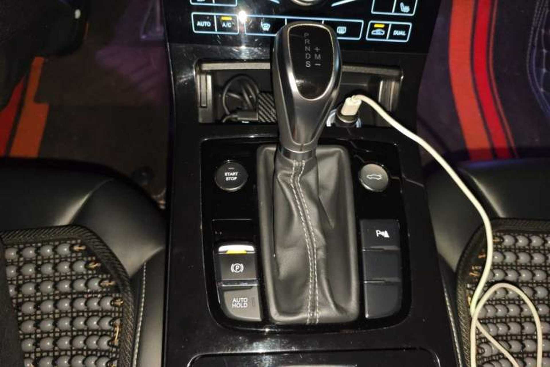 Used Hongqi H5 2019 30TD Smart Connect Dynamic Edition Gear Lever
