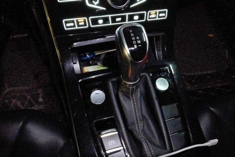 Used Hongqi H5 2019 30TD Dynamic Edition Gear Lever