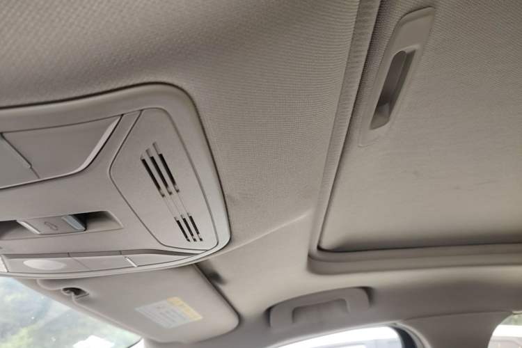 Used Hongqi H5 2019 30TD Dynamic Edition Headliner